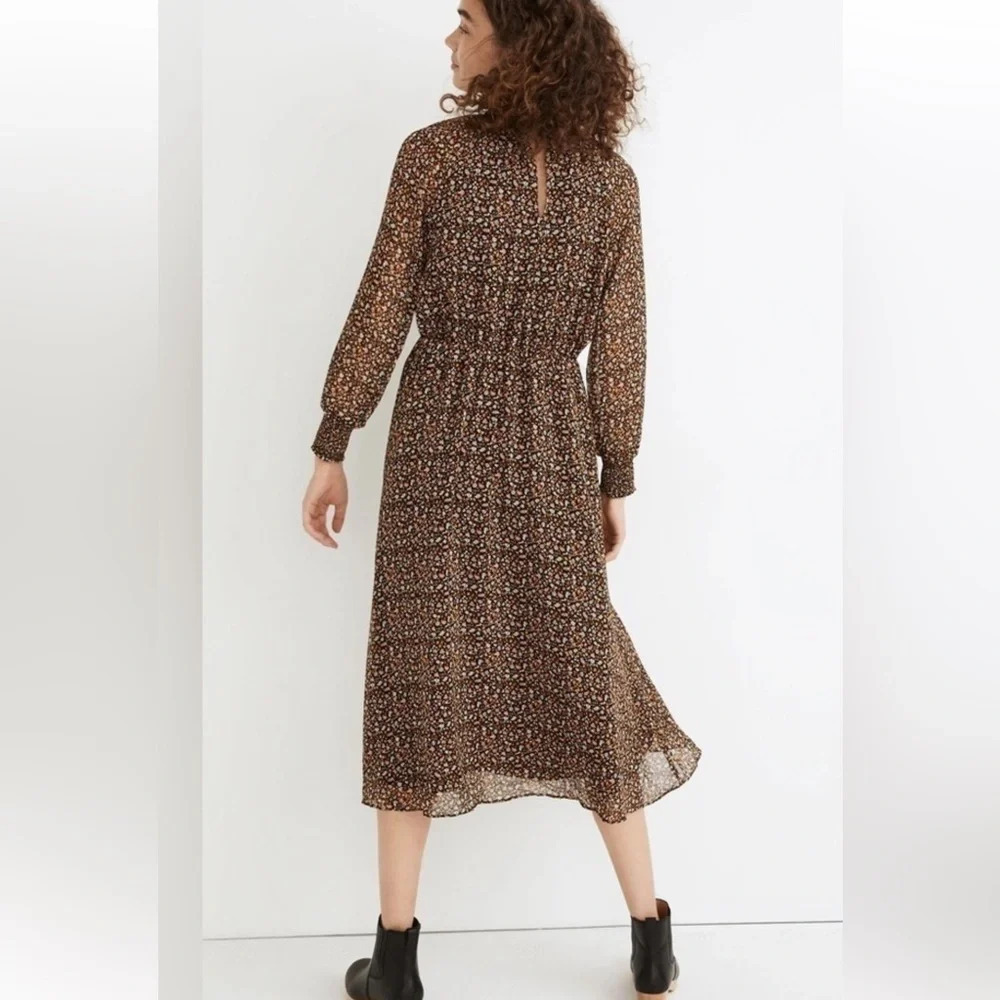 Madewell Resourced Georgette Smocked Neck Midi Dress in Folktale Paisley medium - Picture 12 of 12